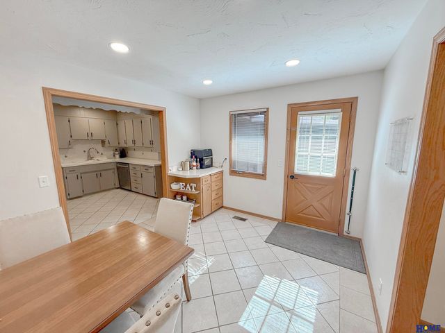7920 Steinway Road, Lincoln, NE 68505