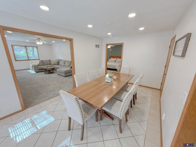 7920 Steinway Road, Lincoln, NE 68505