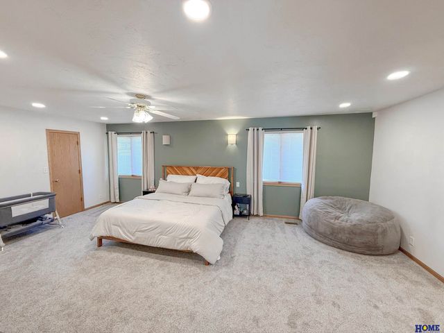 7920 Steinway Road, Lincoln, NE 68505