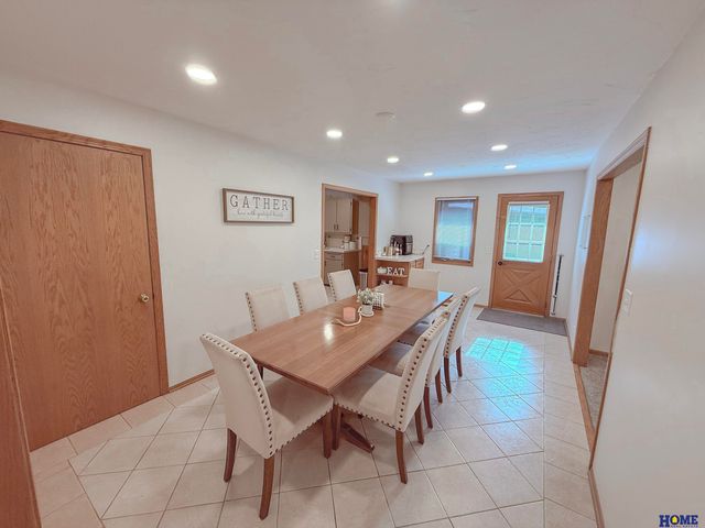 7920 Steinway Road, Lincoln, NE 68505