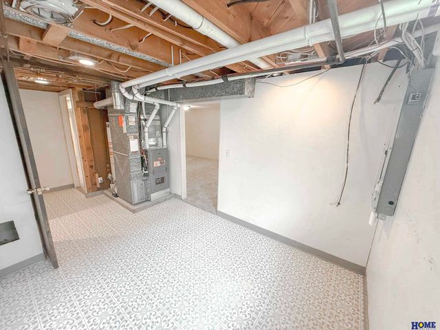 7920 Steinway Road, Lincoln, NE 68505