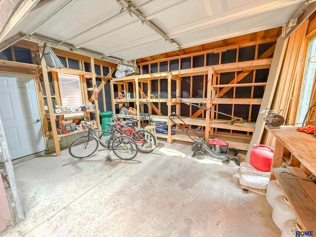 7920 Steinway Road, Lincoln, NE 68505