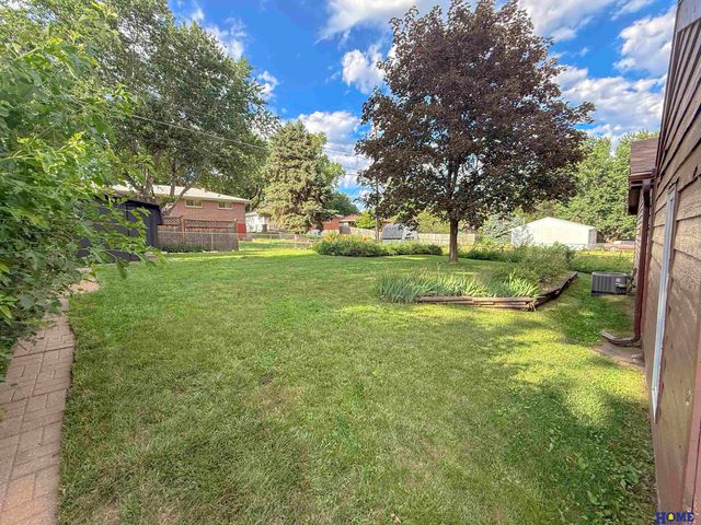 7920 Steinway Road, Lincoln, NE 68505