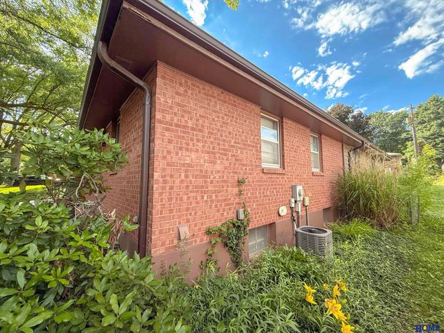 7920 Steinway Road, Lincoln, NE 68505