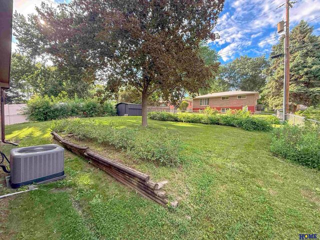 7920 Steinway Road, Lincoln, NE 68505