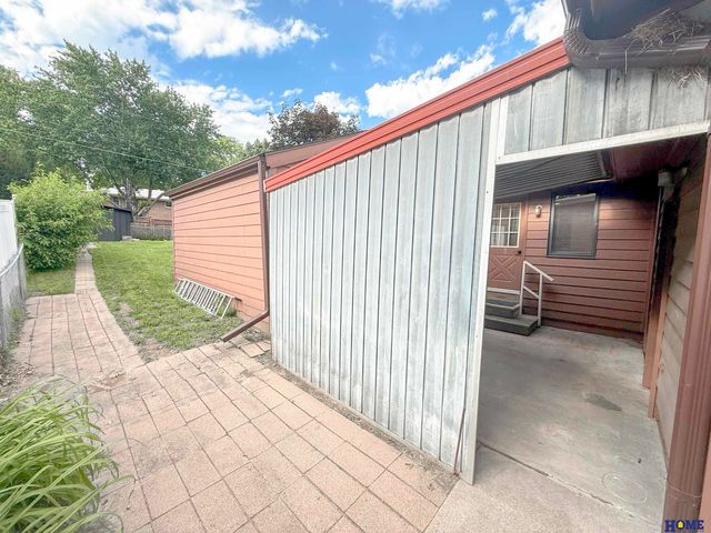 7920 Steinway Road, Lincoln, NE 68505