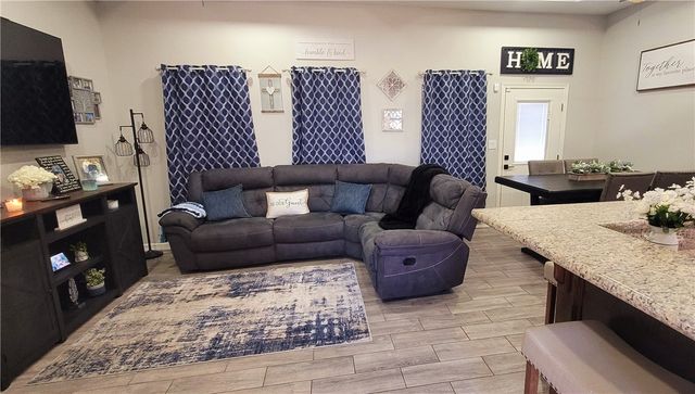 1421 Seabreeze, Alice, TX 78332
