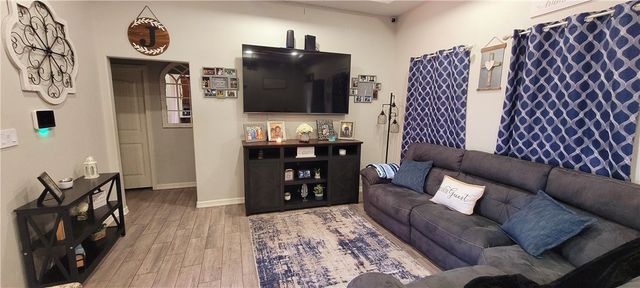 1421 Seabreeze, Alice, TX 78332