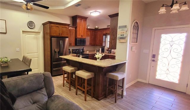 1421 Seabreeze, Alice, TX 78332