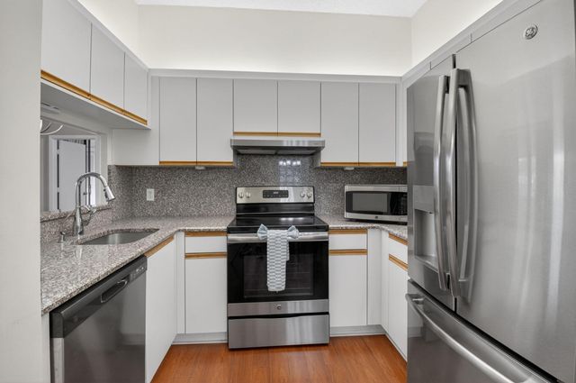 5394 Firenze Drive J, Boynton Beach, FL 33437