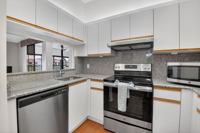 5394 Firenze Drive J, Boynton Beach, FL 33437