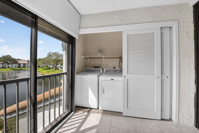 5394 Firenze Drive J, Boynton Beach, FL 33437