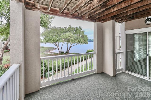 18563 Vineyard Point Lane, Cornelius, NC 28031