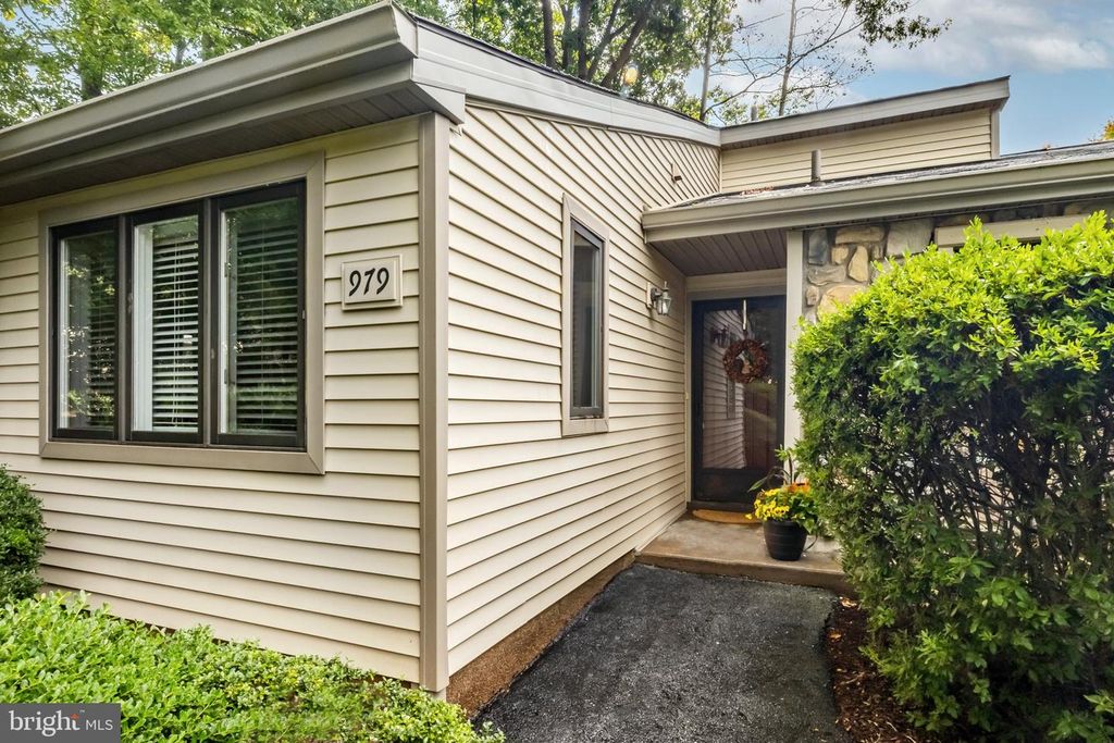 979 KENNETT WAY #979, WEST CHESTER, PA 19380 — exterior