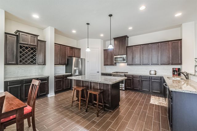 9 Laurelwood Drive, Pasadena, TX 77058