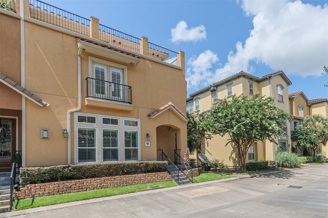 9 Laurelwood Drive, Pasadena, TX 77058