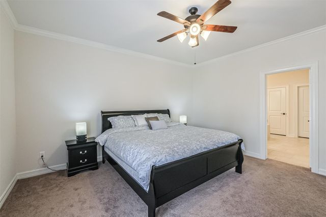 9 Laurelwood Drive, Pasadena, TX 77058