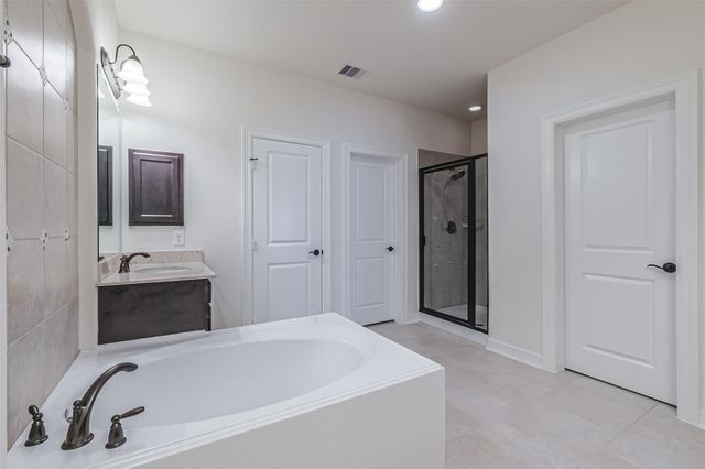 9 Laurelwood Drive, Pasadena, TX 77058