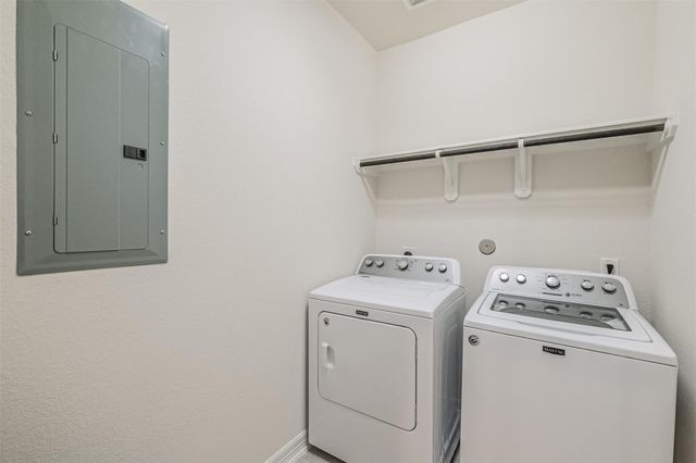 9 Laurelwood Drive, Pasadena, TX 77058