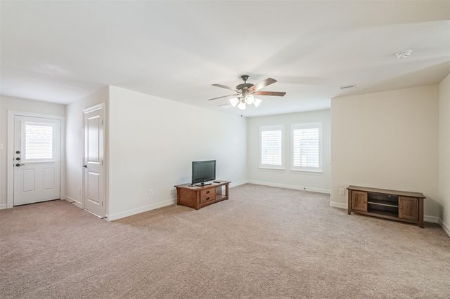 9 Laurelwood Drive, Pasadena, TX 77058