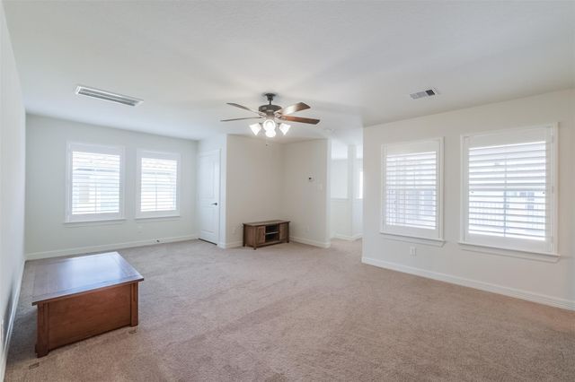 9 Laurelwood Drive, Pasadena, TX 77058