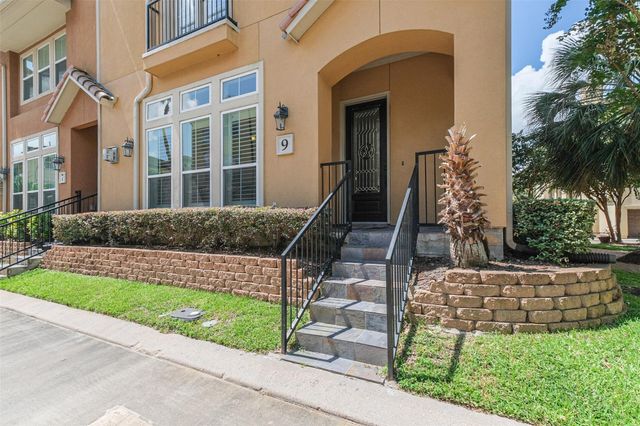 9 Laurelwood Drive, Pasadena, TX 77058