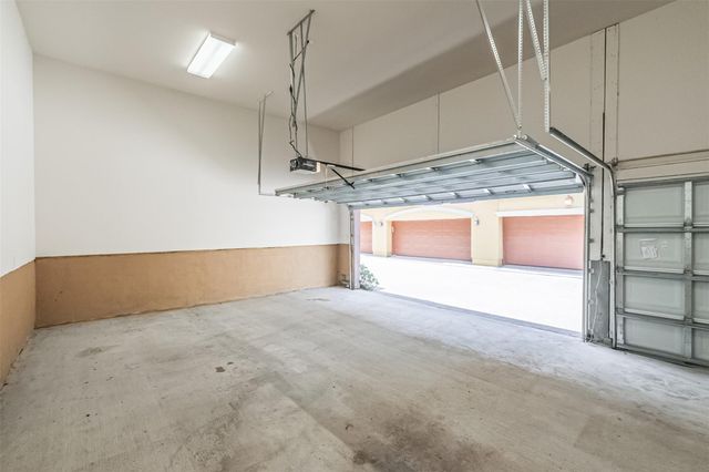 9 Laurelwood Drive, Pasadena, TX 77058