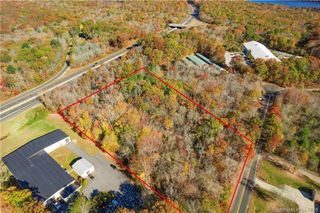 14 Colton Road, East Lyme, CT 06333