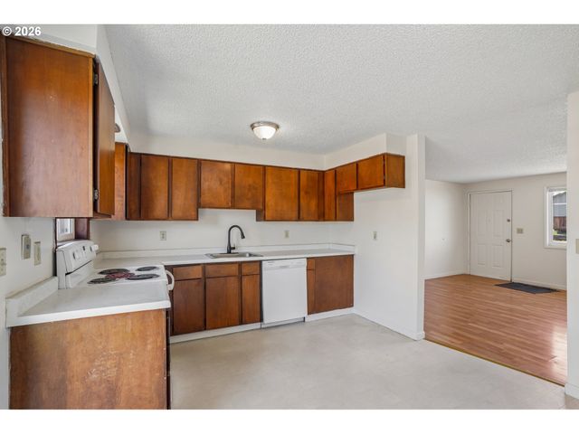 3305 Ne 15TH St, Gresham, OR 97030