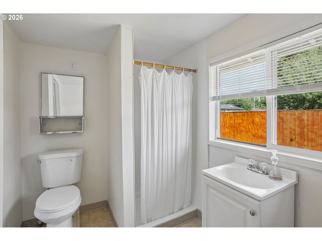 3305 Ne 15TH St, Gresham, OR 97030