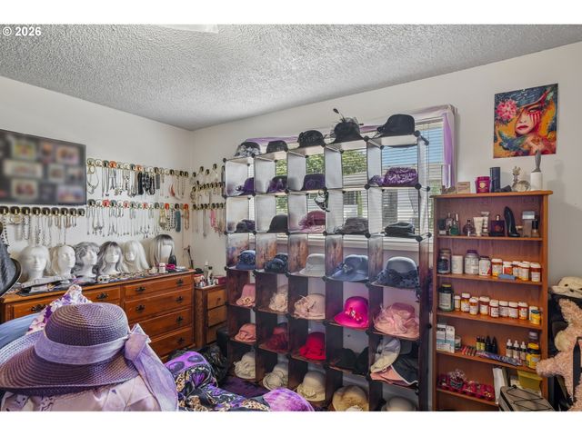 3305 Ne 15TH St, Gresham, OR 97030
