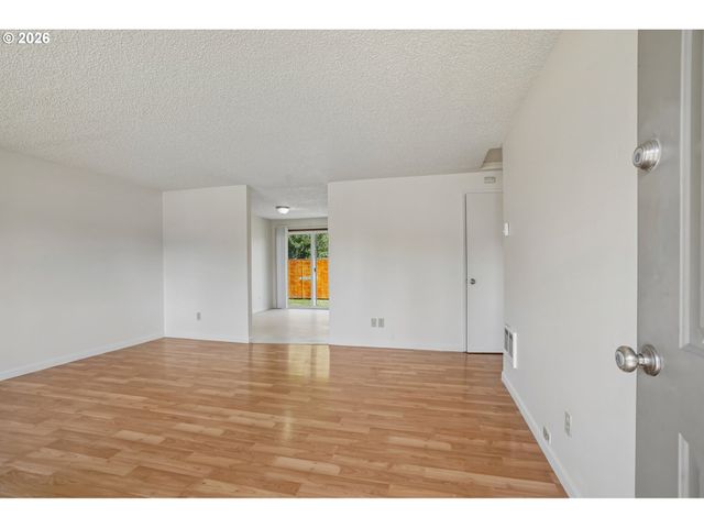 3305 Ne 15TH St, Gresham, OR 97030