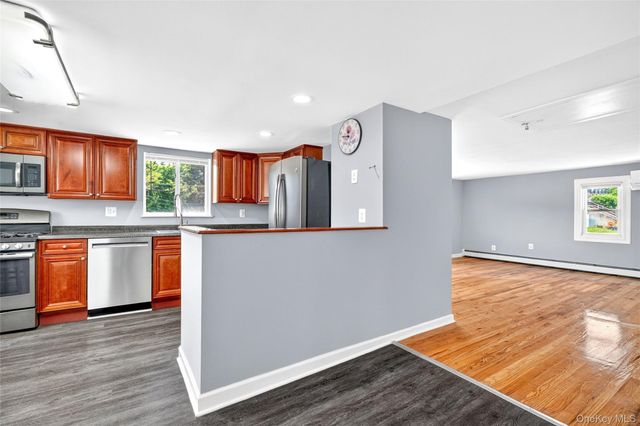 58 Samsondale Avenue A, West Haverstraw, NY 10993