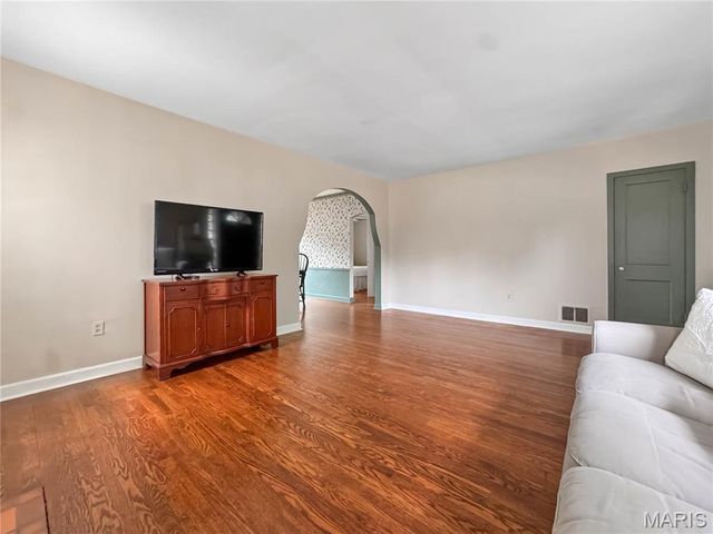 2330 Lynch Avenue, Granite City, IL 62040