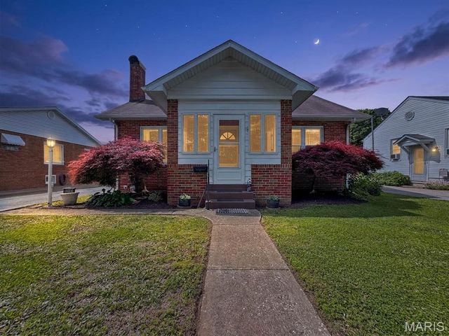 2330 Lynch Avenue, Granite City, IL 62040