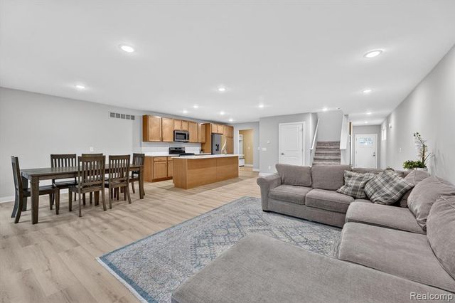 115 Parsons Lane, Saline, MI 48176