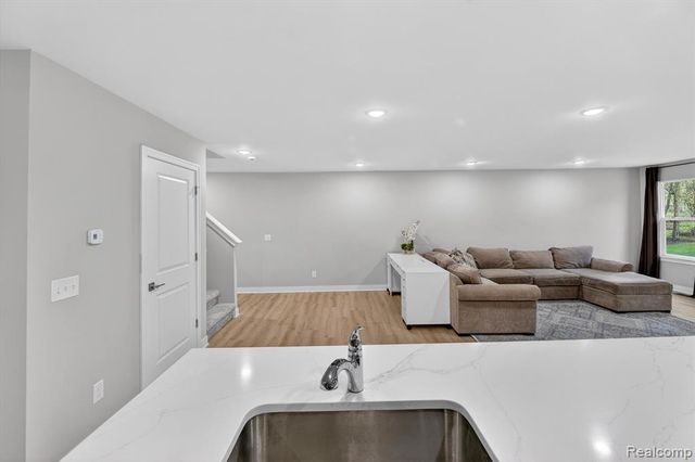 115 Parsons Lane, Saline, MI 48176