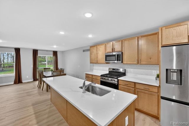 115 Parsons Lane, Saline, MI 48176