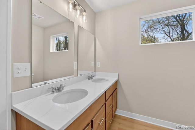 115 Parsons Lane, Saline, MI 48176