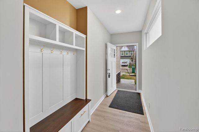 115 Parsons Lane, Saline, MI 48176