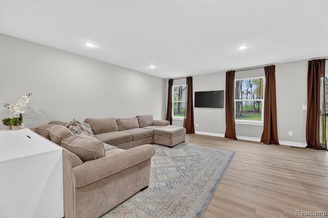 115 Parsons Lane, Saline, MI 48176