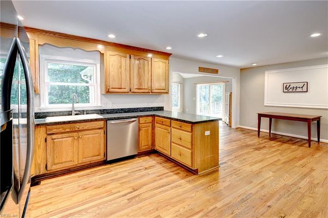 217 Riverview Plantation DR, Williamsburg, VA 23188