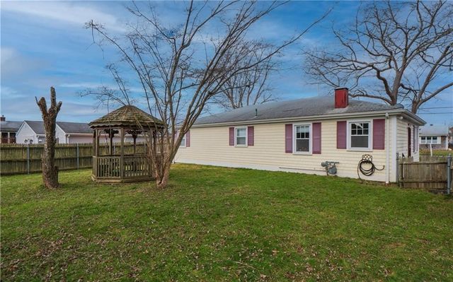 10 Reardon Drive, Middletown, RI 02842