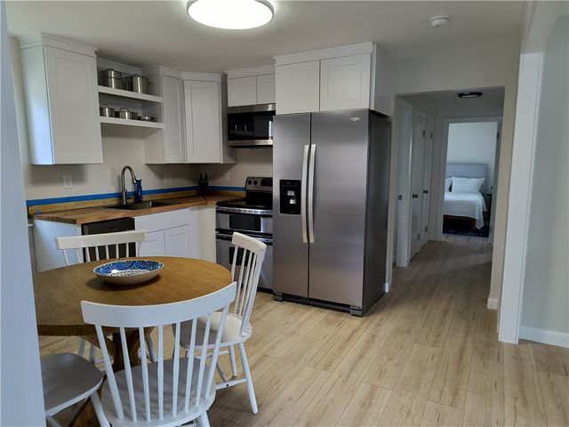 10 Reardon Drive, Middletown, RI 02842