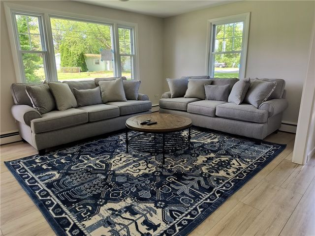 10 Reardon Drive, Middletown, RI 02842