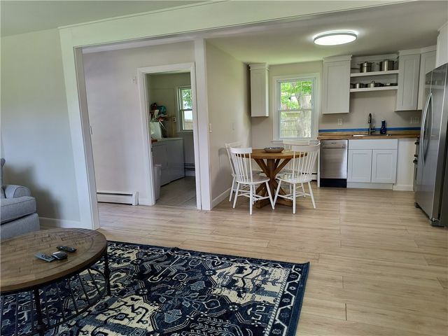 10 Reardon Drive, Middletown, RI 02842