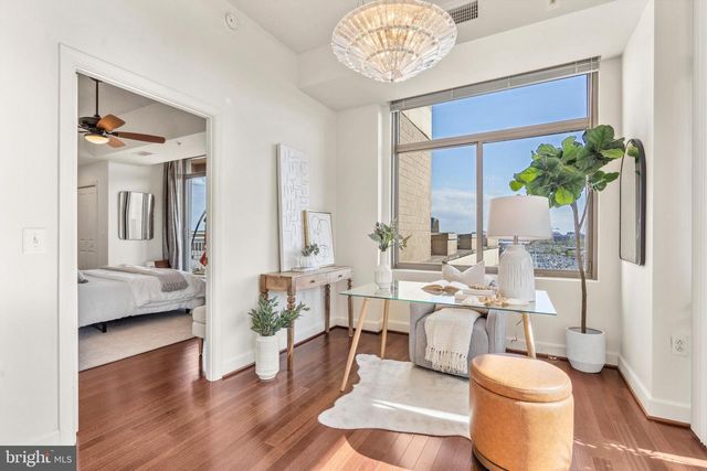 3650 S GLEBE RD #1050, Arlington, VA 22202