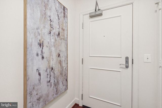 3650 S GLEBE RD #1050, Arlington, VA 22202