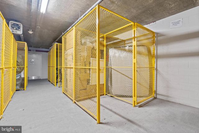 3650 S GLEBE RD #1050, Arlington, VA 22202