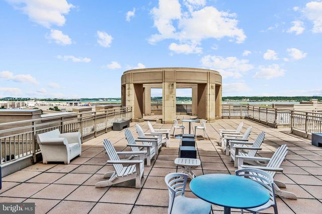 3650 S GLEBE RD #1050, Arlington, VA 22202